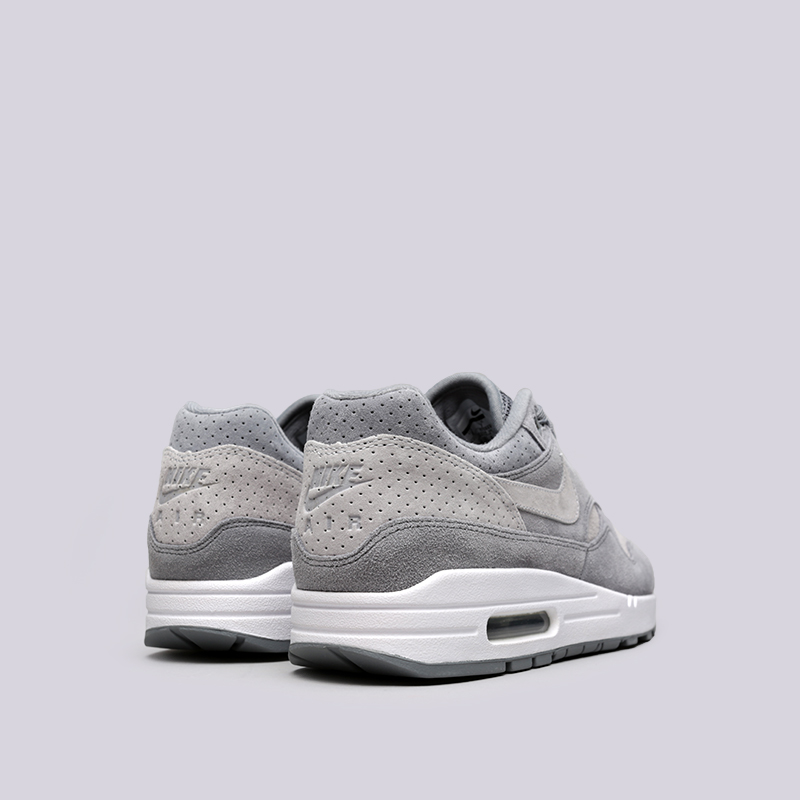 air max one by night