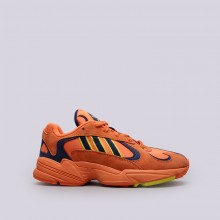 Adidas yung cheap nere scontate