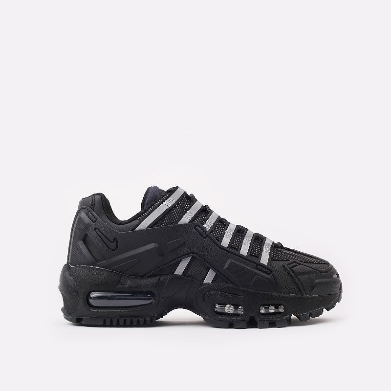 air max 95 ndstrkt triple black