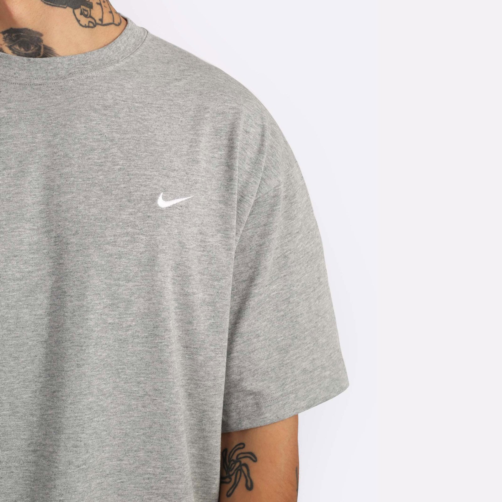 Мужская футболка Nike NRG Solo Swoosh Tee (CV0559-063)  - цена, описание, фото 4