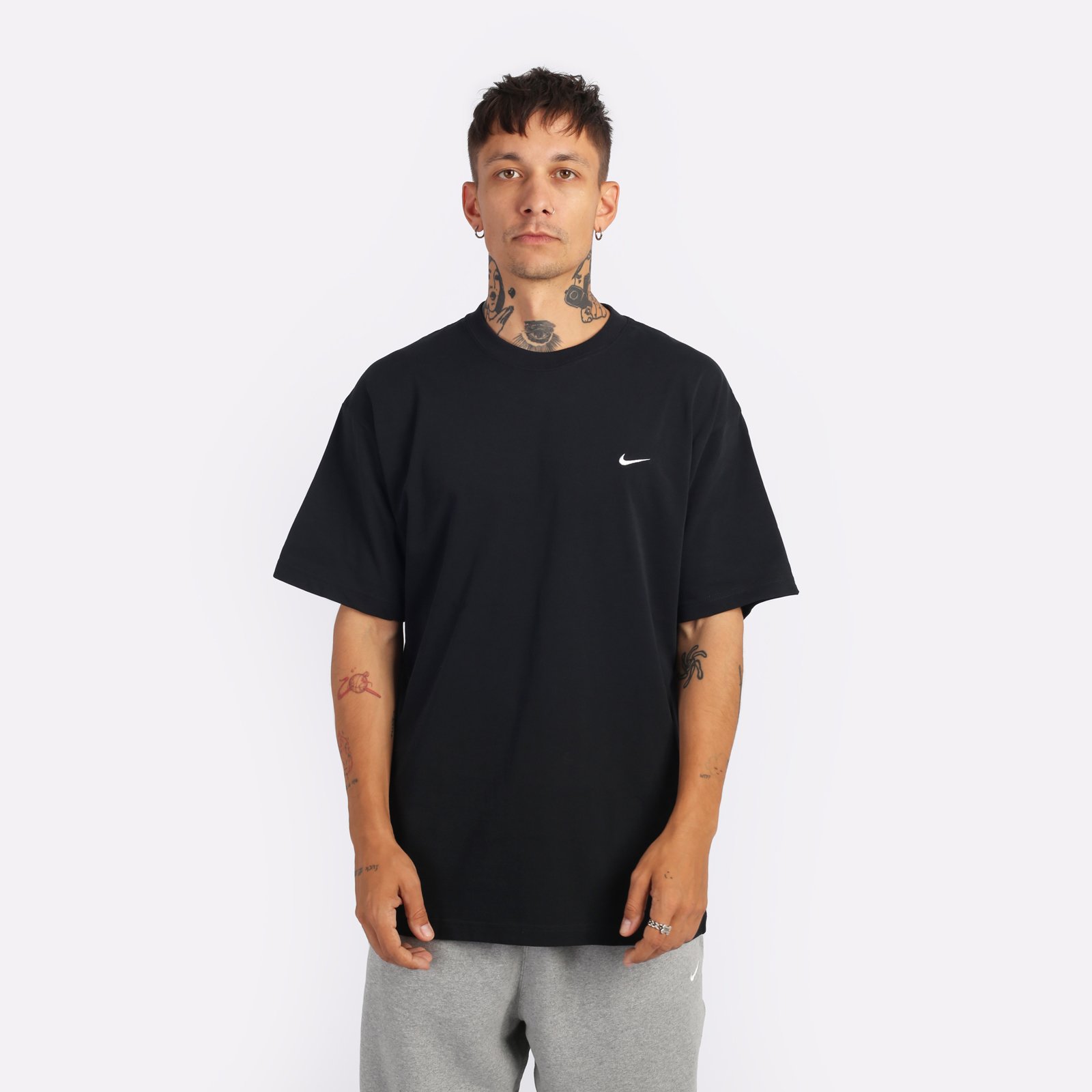 Nike crew neck t shirt on sale