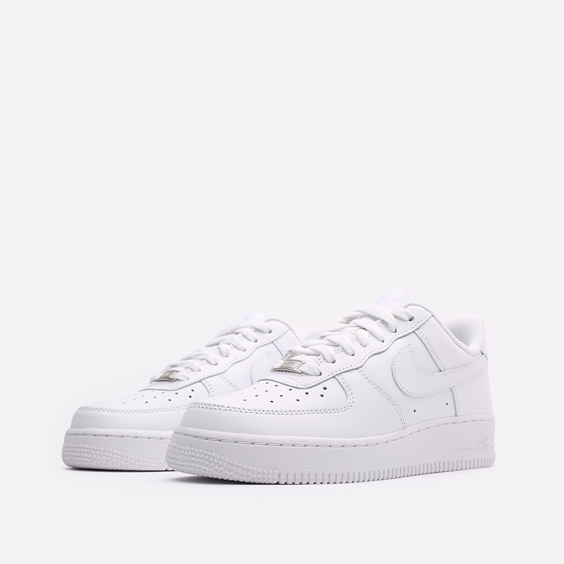 which stores sell nike air force 1