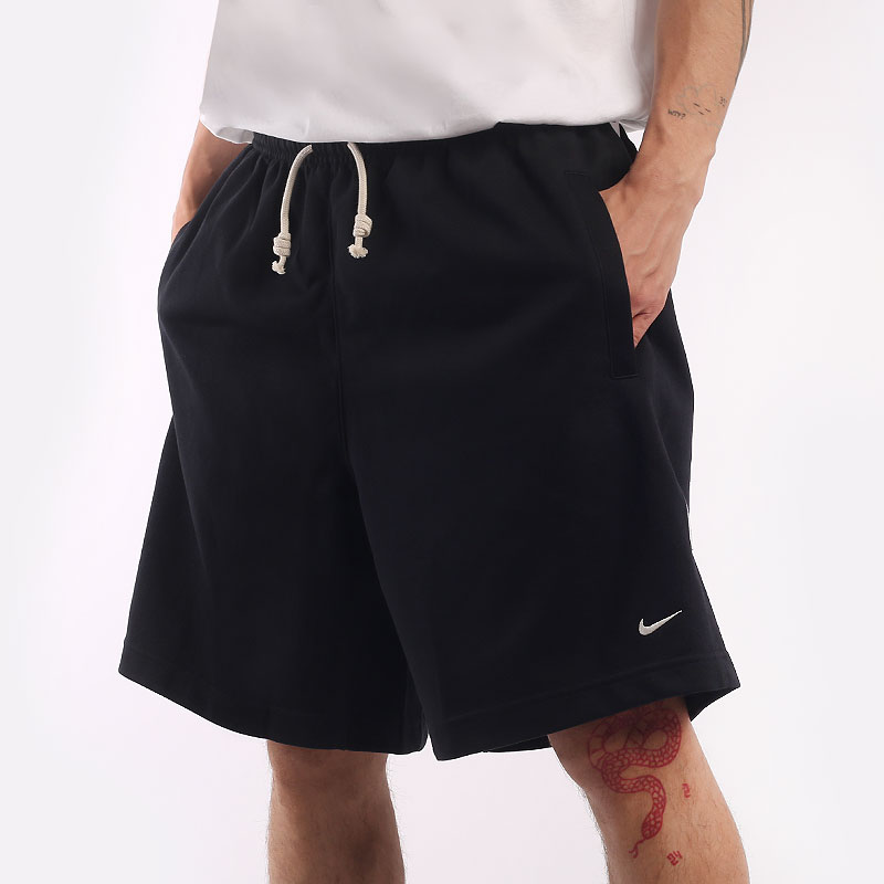 Nike dri fit 2025 standard fit shorts