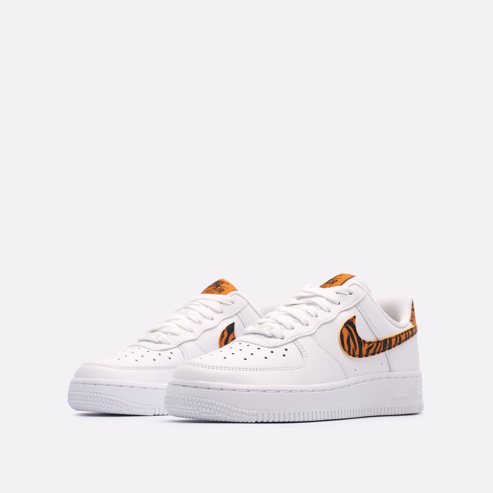 Женские кроссовки Nike WMNS Air Force 1 '07 (DD8959-108)  - цена, описание, фото 4