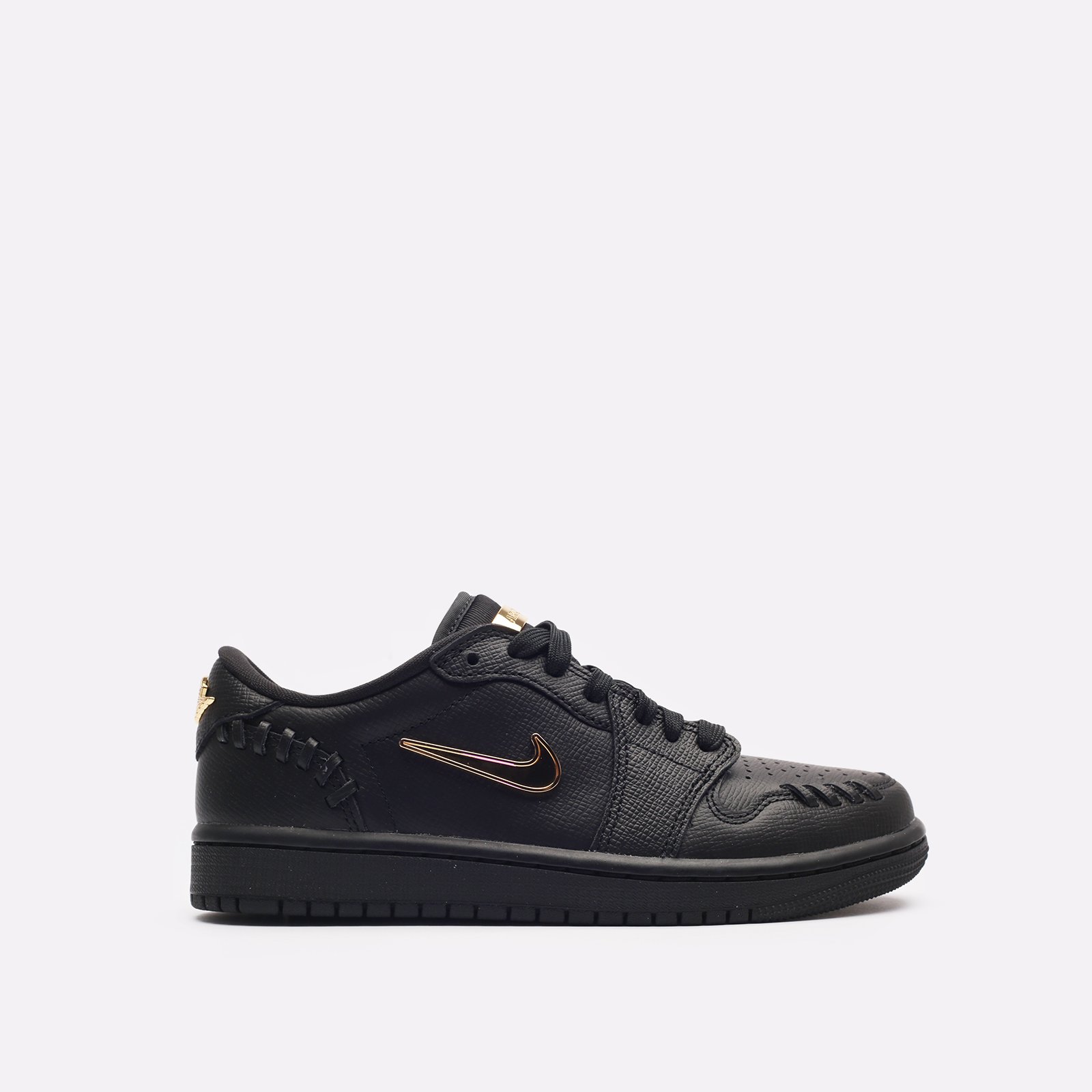 Nike air jordan low black and gold best sale