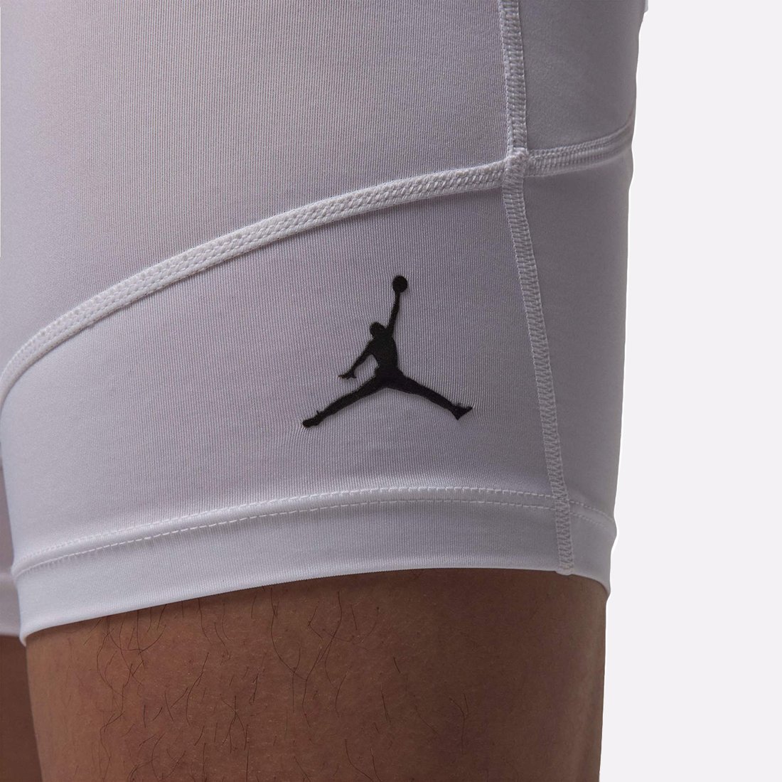 Мужские шорты Jordan Sport Compression Short (FV8618-100)  - цена, описание, фото 3