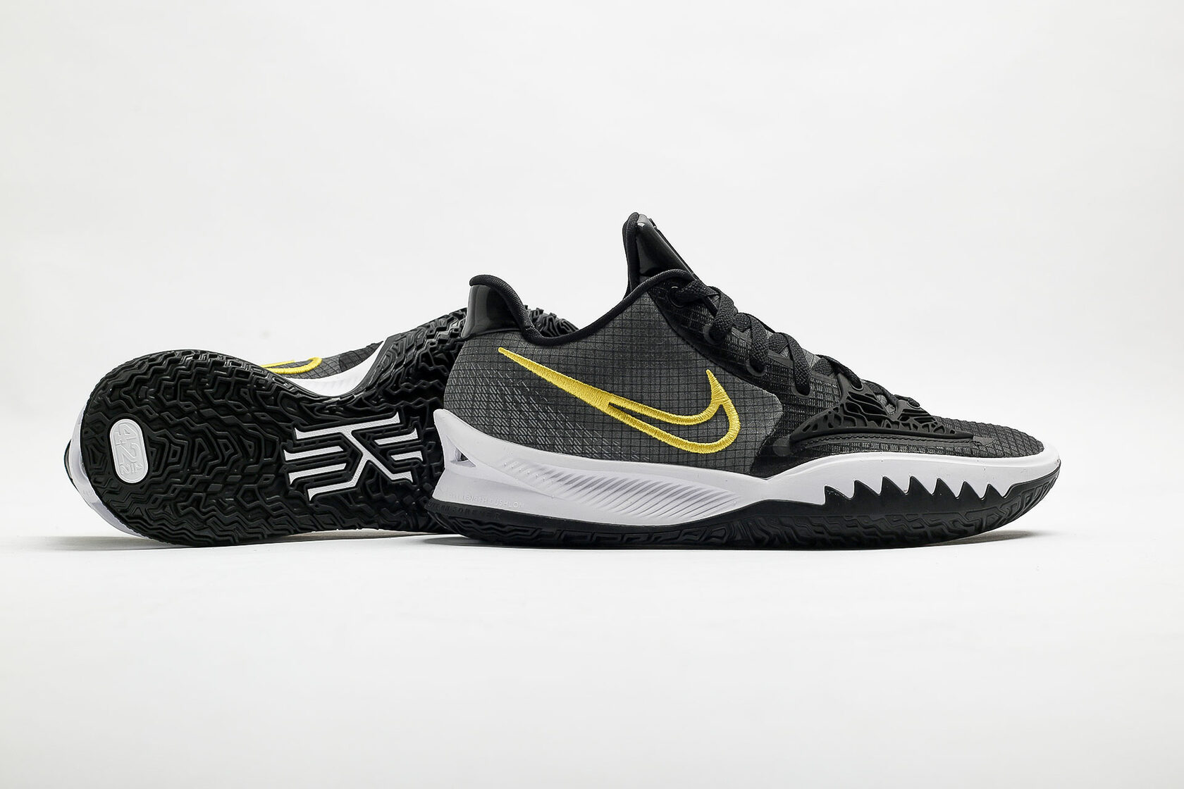 Kyrie low shoes on sale